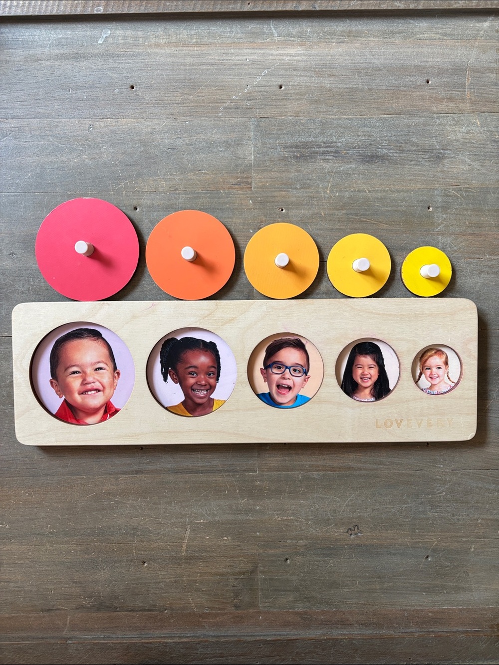 Lovevery Circle of Friends peg puzzle